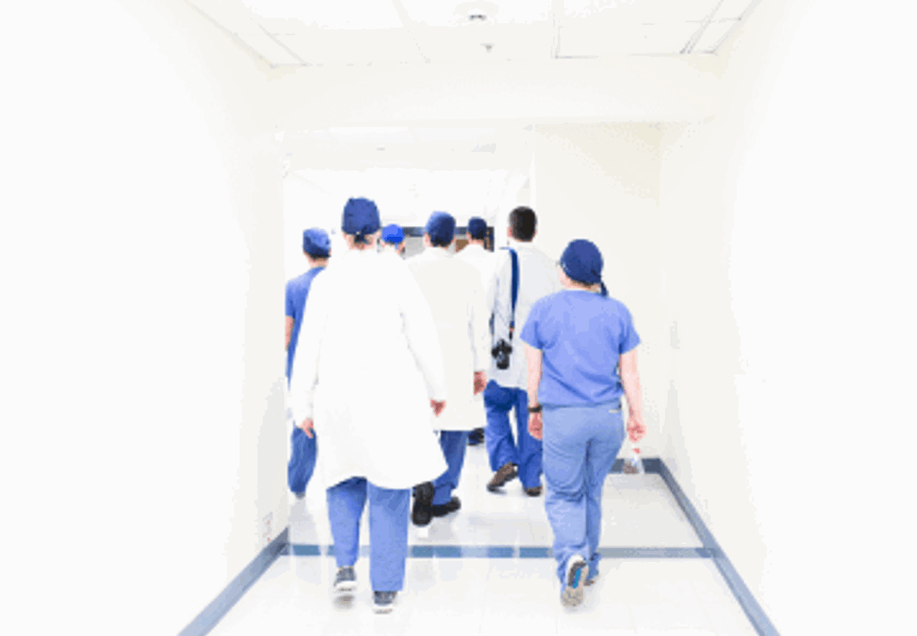 medical-team-corridor-thumb-min.png